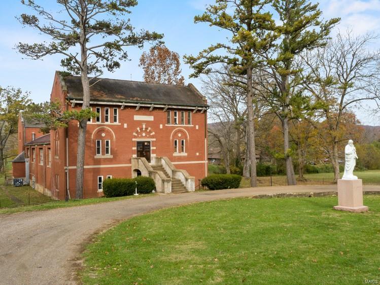 Unknown - Commercial Sale