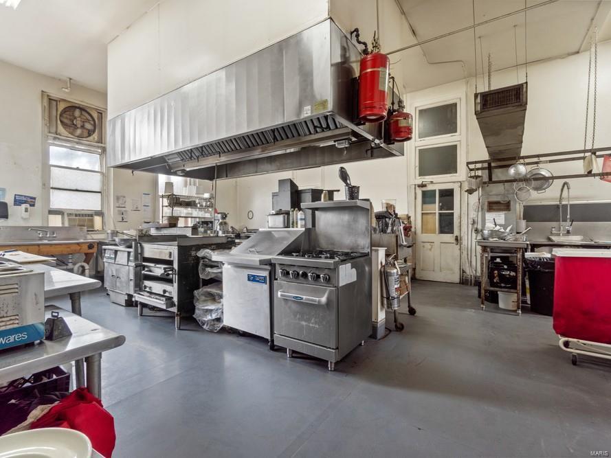 Unknown - Commercial Sale