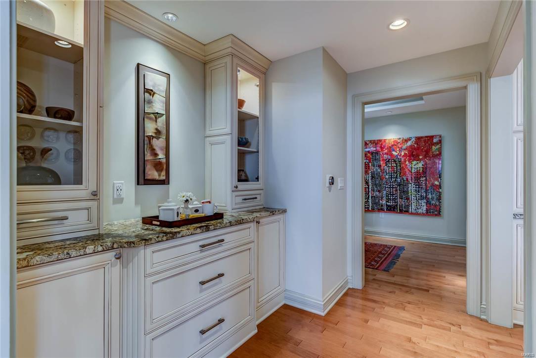 Park Plaza Residential Condo - Residential