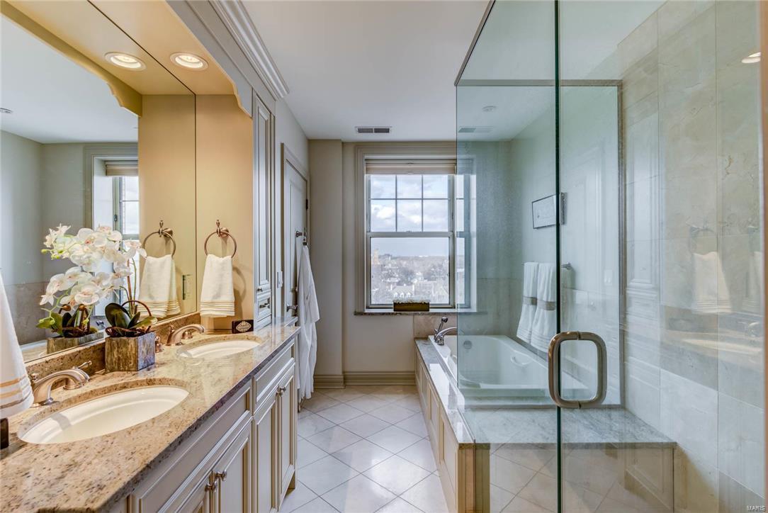 Park Plaza Residential Condo - Residential