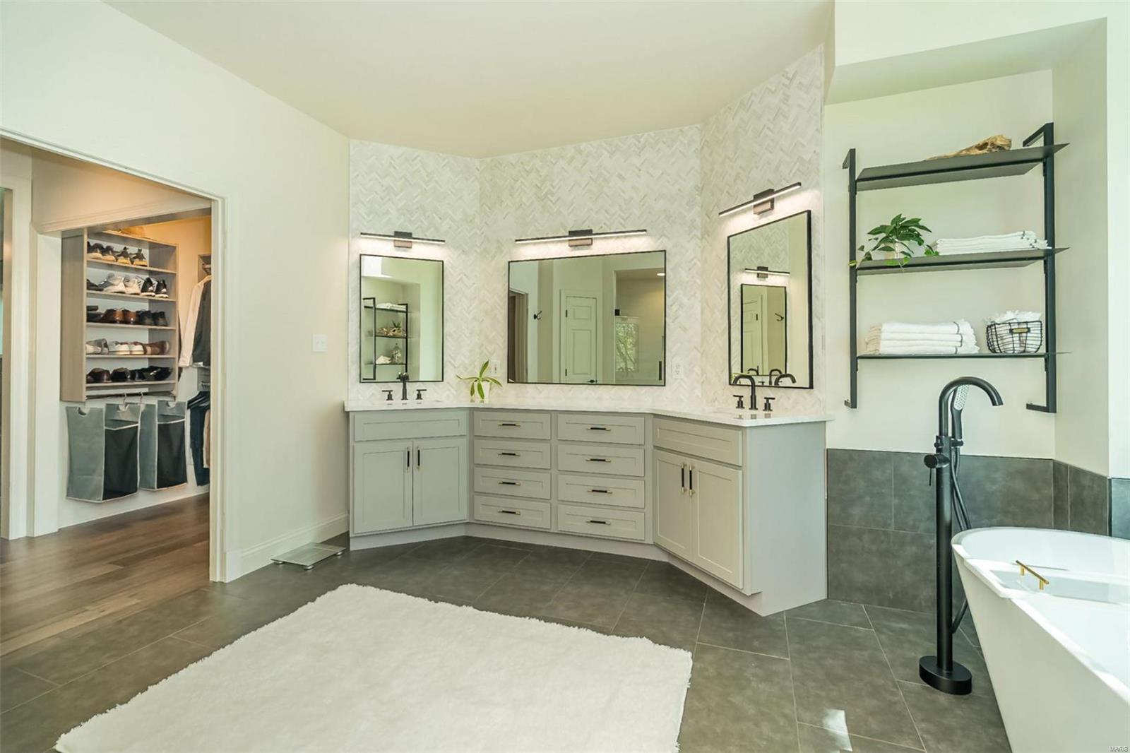 Pine Creek - Residential