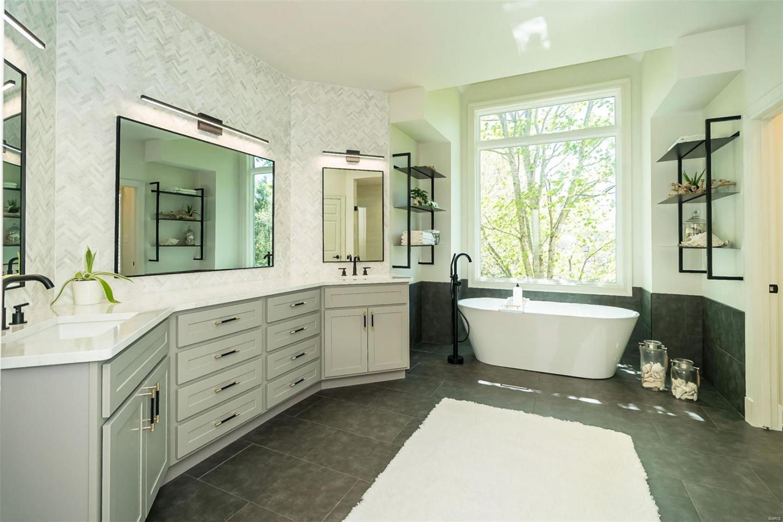 Pine Creek - Residential