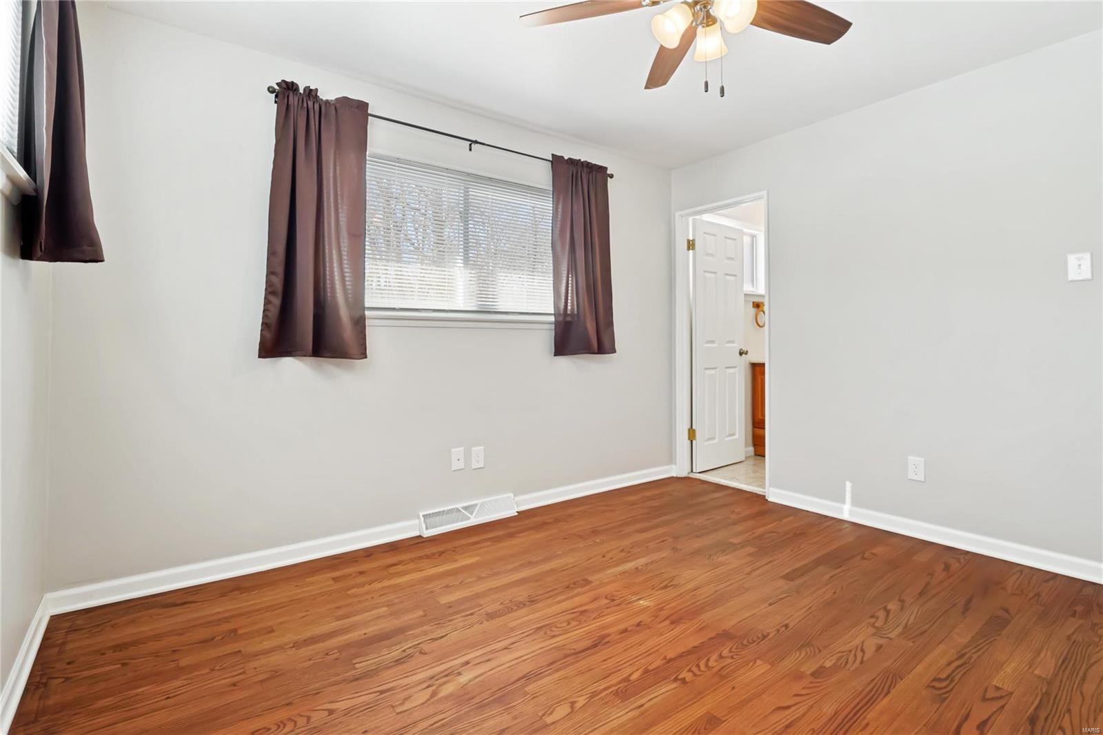 Ballwin, Missouri 63011, United States, 3 Bedrooms Bedrooms, ,2 BathroomsBathrooms,Residential,Pending,25757