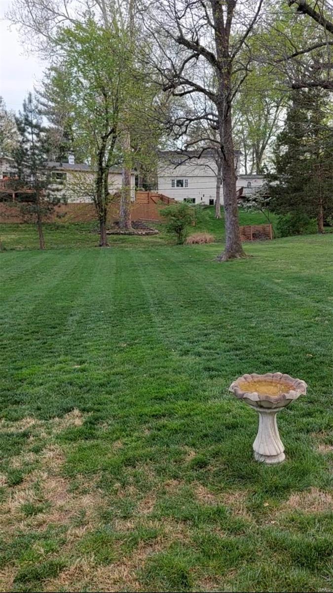 Ballwin, Missouri 63011, United States, 3 Bedrooms Bedrooms, ,2 BathroomsBathrooms,Residential,Pending,25757