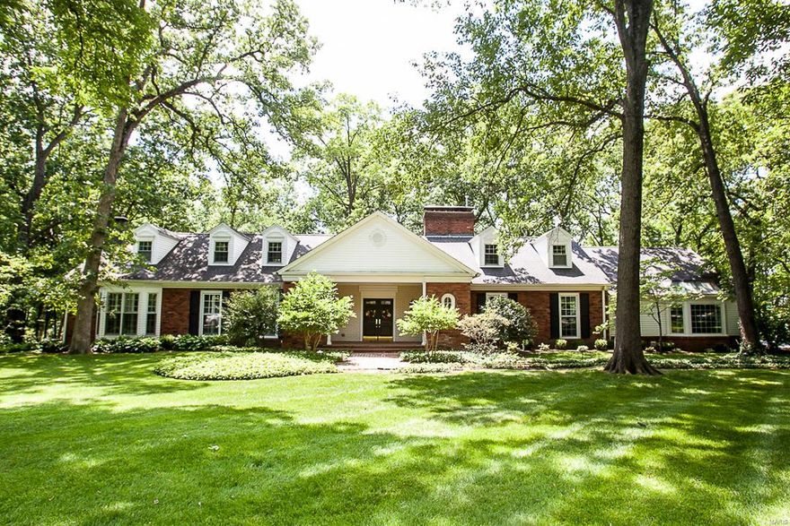 FOR COMP PURPOSES ONLY! FOR COMP PURPOSES ONLY!
Pristine 1.5 story on the desirable Portland Dr. in the heart of Frontenac offering luxurious living space,incredibly private back yard, brick patio and pebble tec swimming pool! Perfect for entertaining and raising a family. Updated through-out! Loaded! Additional Rooms: Mud Room