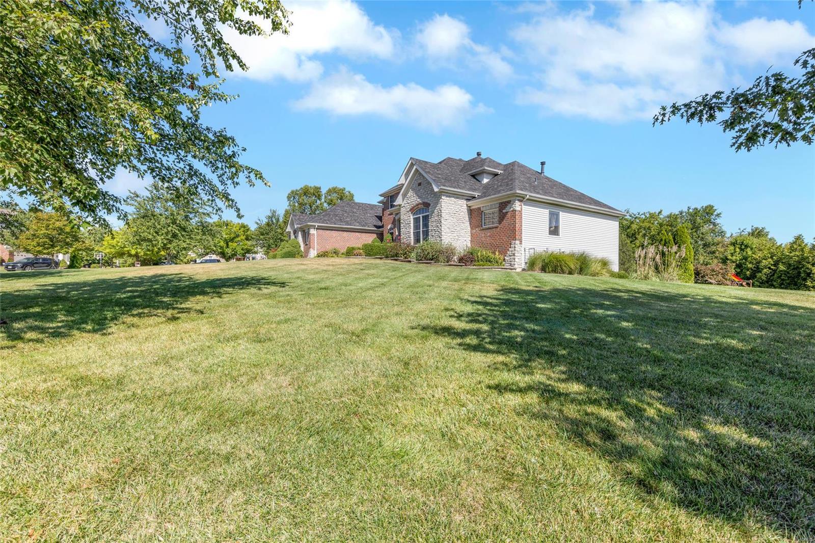 Hawk Ridge On The Green #2 - Residential