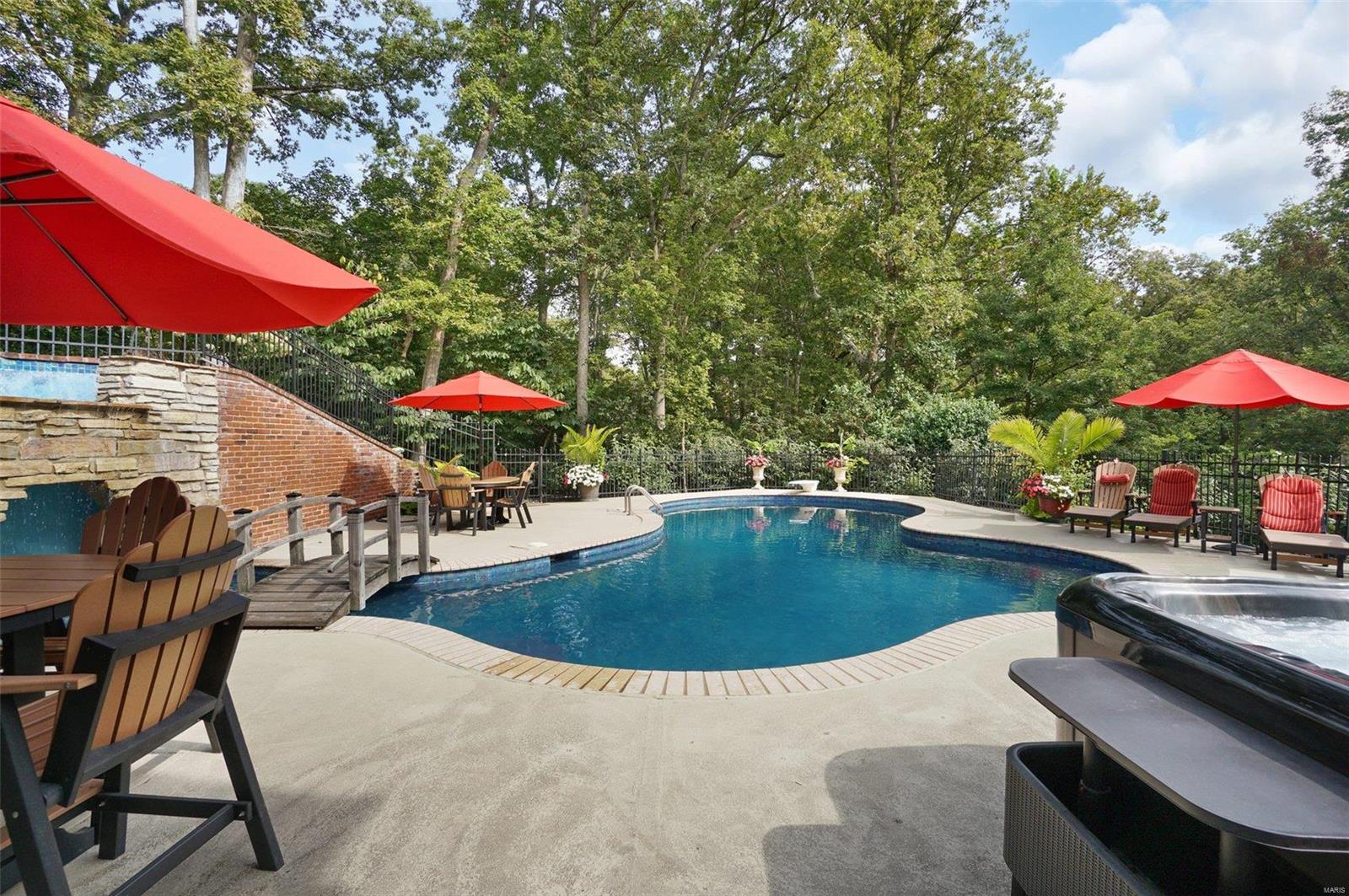 Mckenna Pacland Lake - Residential