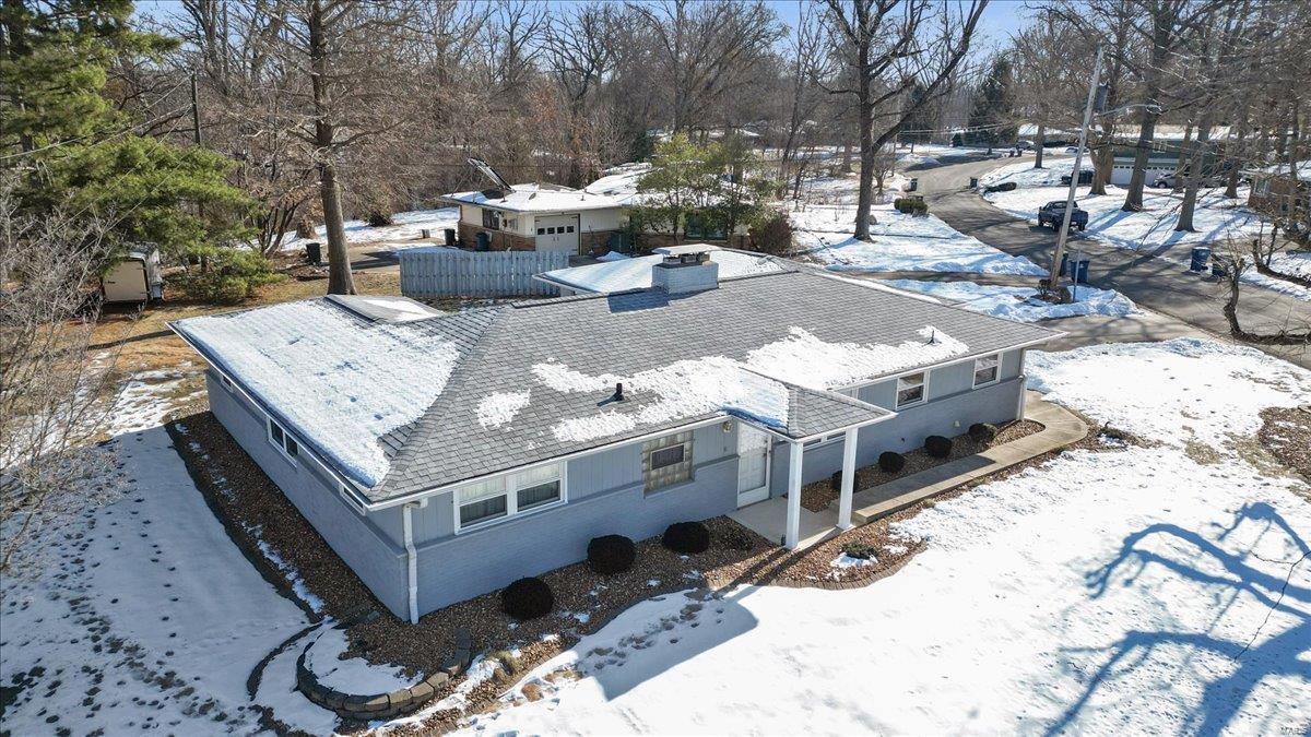 Edwardsville, Illinois 62025, United States, 3 Bedrooms Bedrooms, ,1 BathroomBathrooms,Residential,Pending,15104