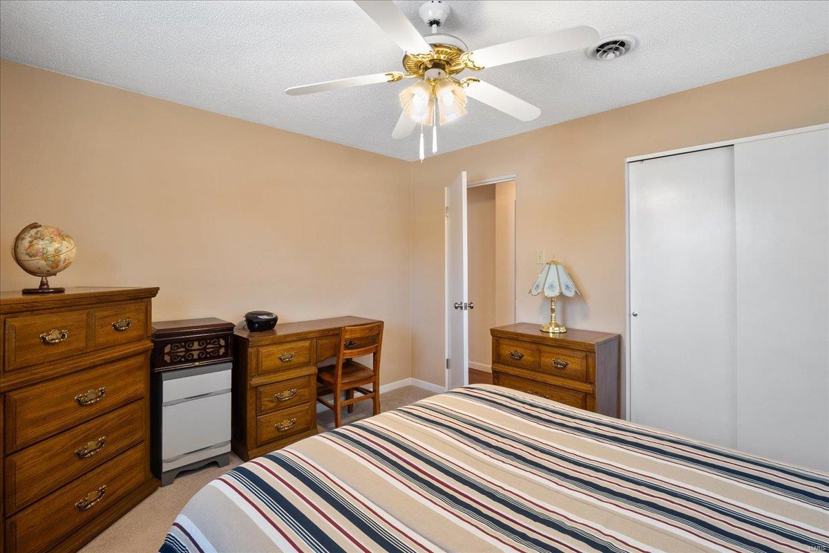 Edwardsville, Illinois 62025, United States, 3 Bedrooms Bedrooms, ,1 BathroomBathrooms,Residential,Pending,15104