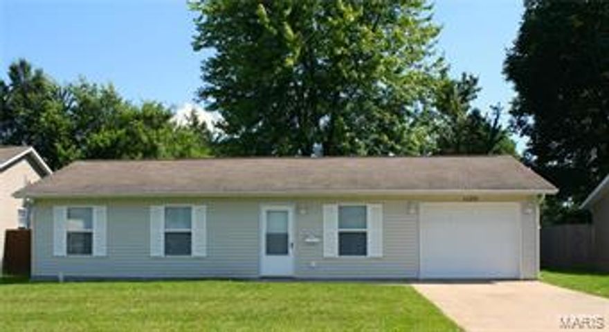 This 3 bedroom, 2 bath home is close to schools and within walking distance to Downtown Rolla. Homeowner has had the home inspected by a home inspector and all suggested work has been completed. This would make a great first home or investment property.