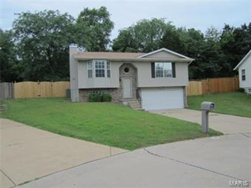 Move - in ready 3 bed 3 bath home with a main level that is wide open w/vaulted ceiling, hardwood floors and a fancy little  bay window along with a wood-burning fireplace in the Living room. The kitchen hosts newer stainless steel appliances, custom cabinets and wood flooring. We have a 2 year old roof, new HVAC in 2018, walk-in closets, I have a nice backyard that is already fenced in. I'm an all electric home in the sought after Seckman Schools, prime place to live & raise a family - come take a look and make it yours! First showings at open house Sunday the 16th