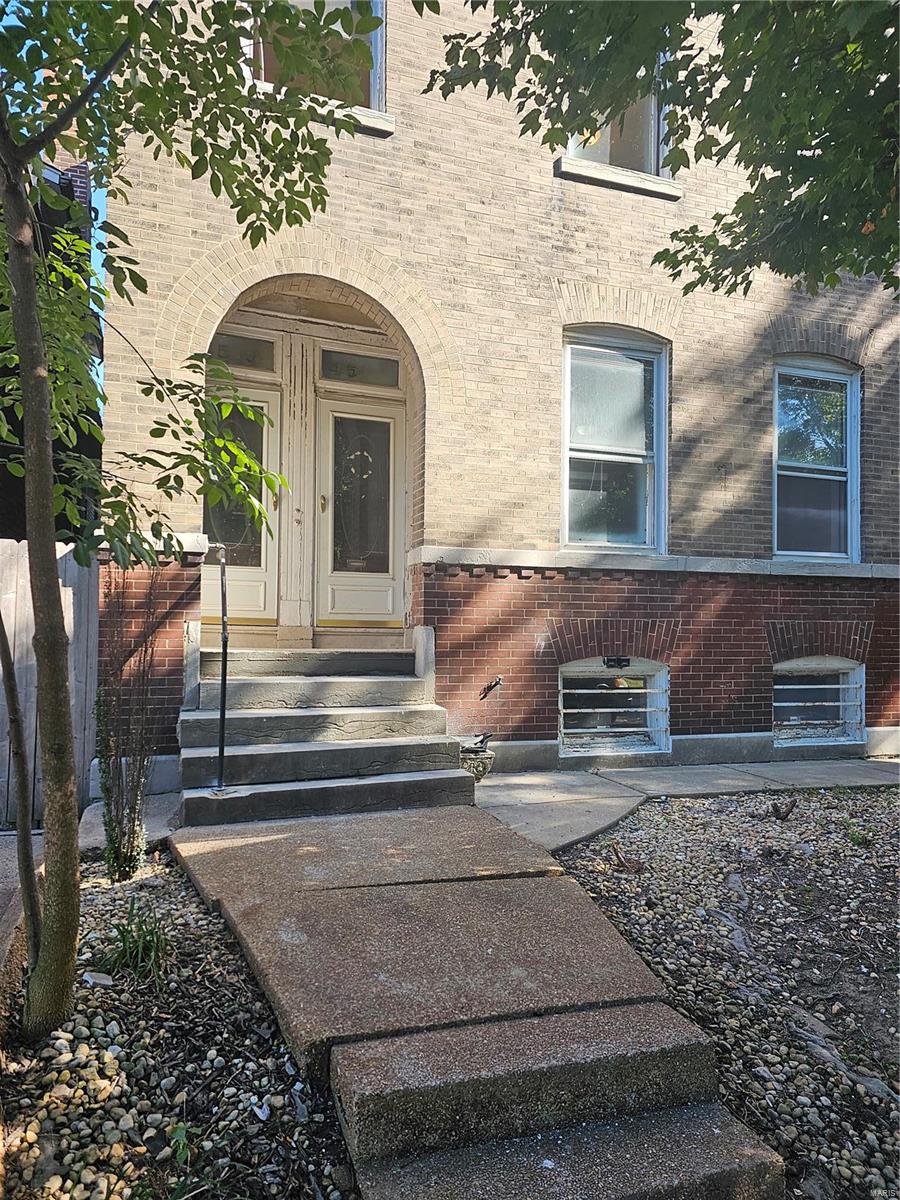 St Louis Commons Add - Residential Income