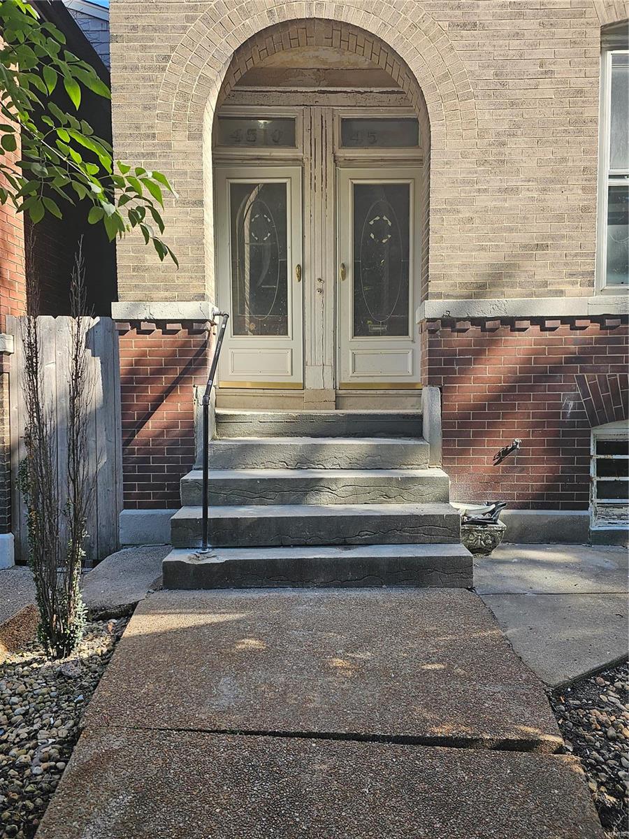 St Louis Commons Add - Residential Income