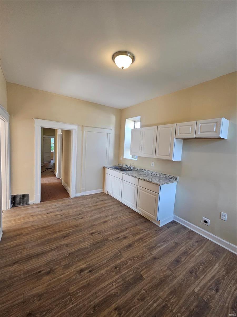 St Louis Commons Add - Residential Income