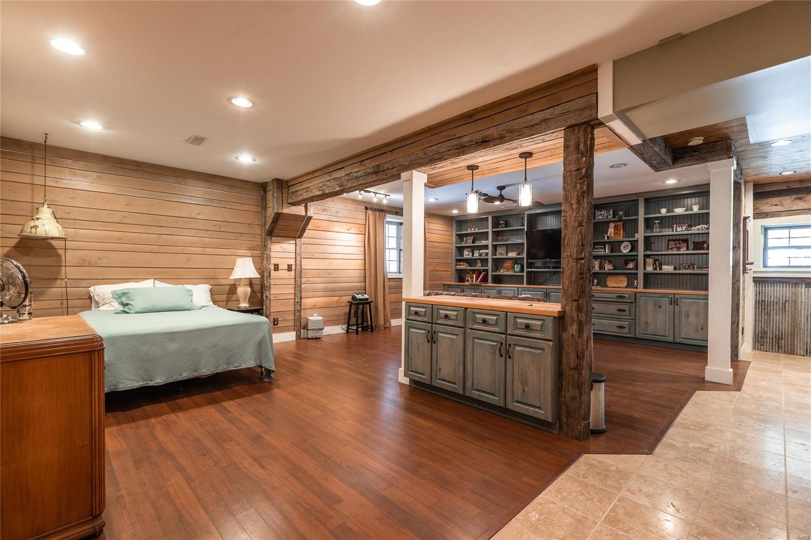 Cedar and 3rd Condos - Residential