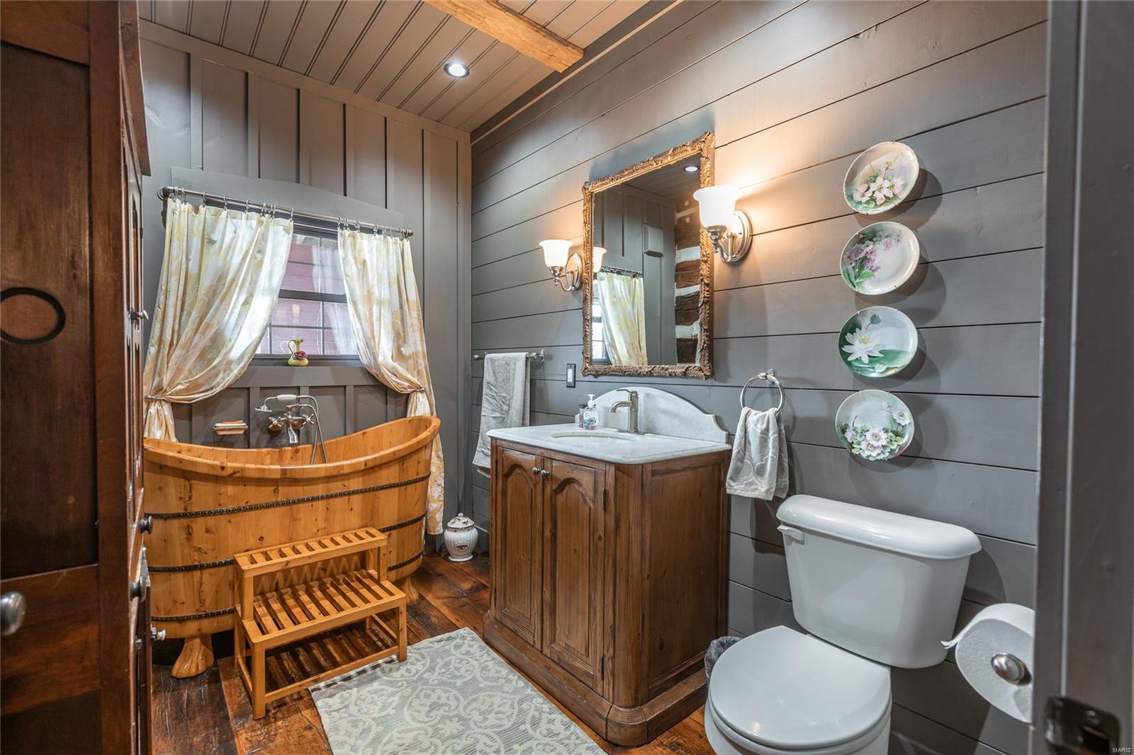 Cedar and 3rd Condos - Residential