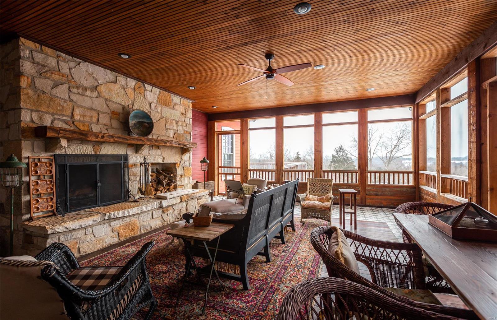 Cedar and 3rd Condos - Residential