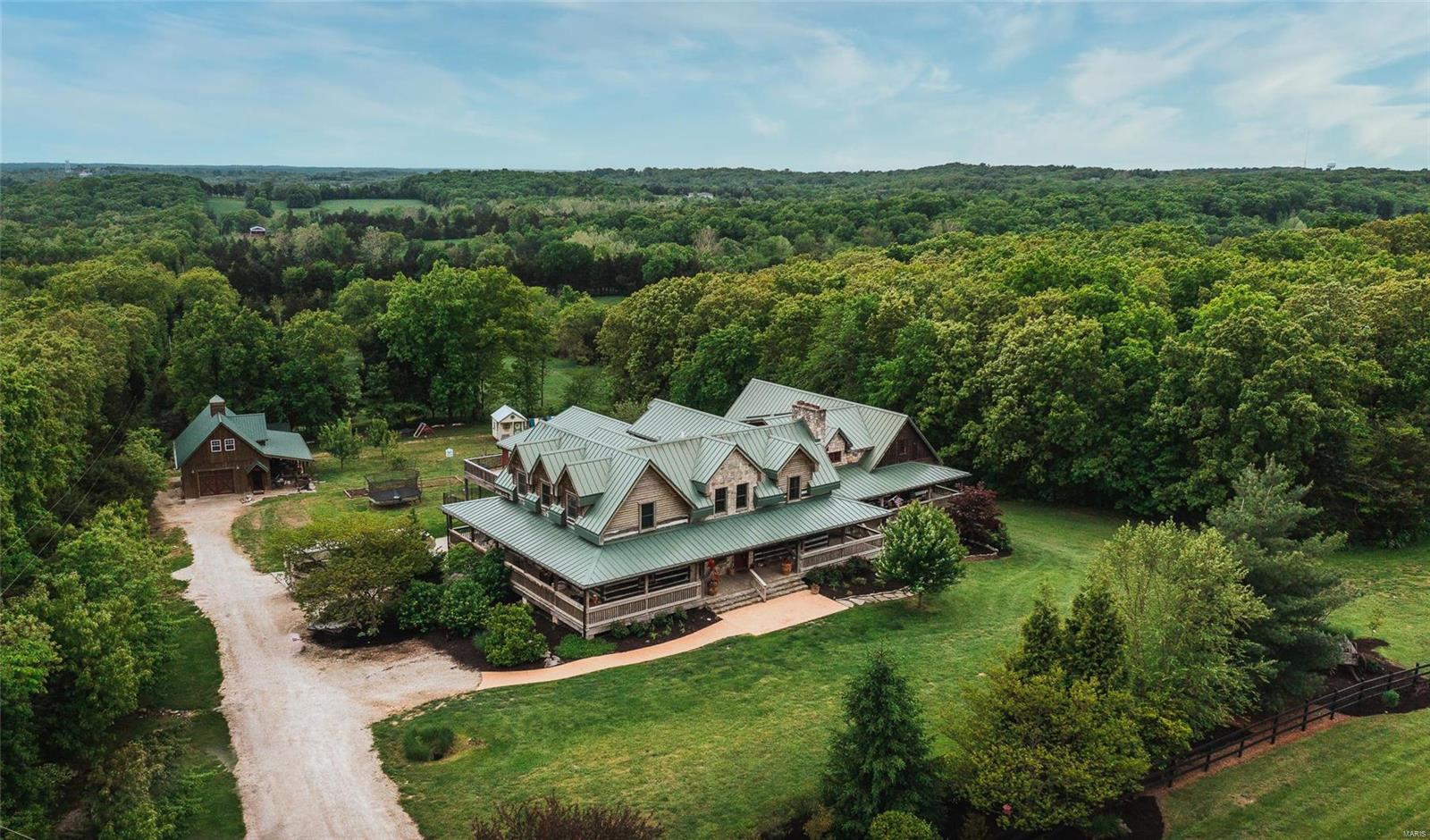 Cedar and 3rd Condos - Residential