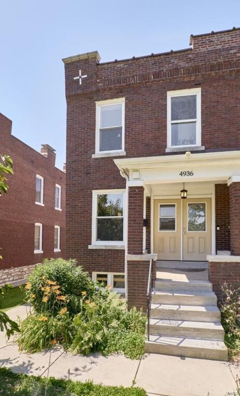 Townhouse in St Louis MO 4936 Odell Street.jpg