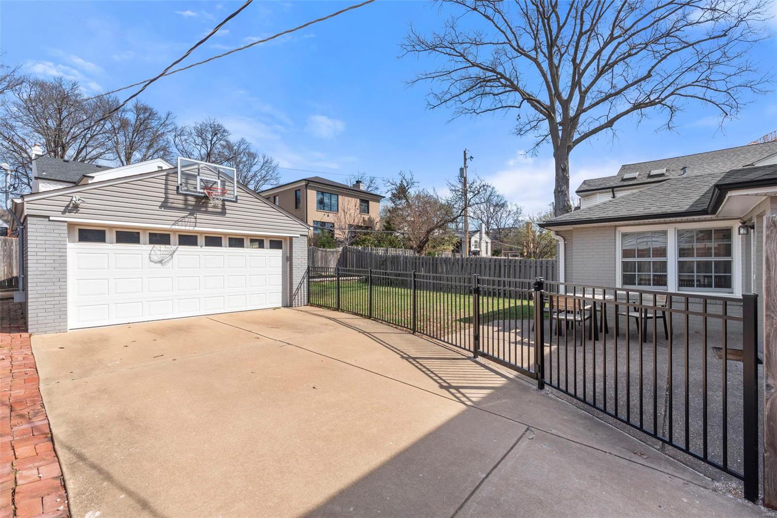 Clayton Gardens - Residential