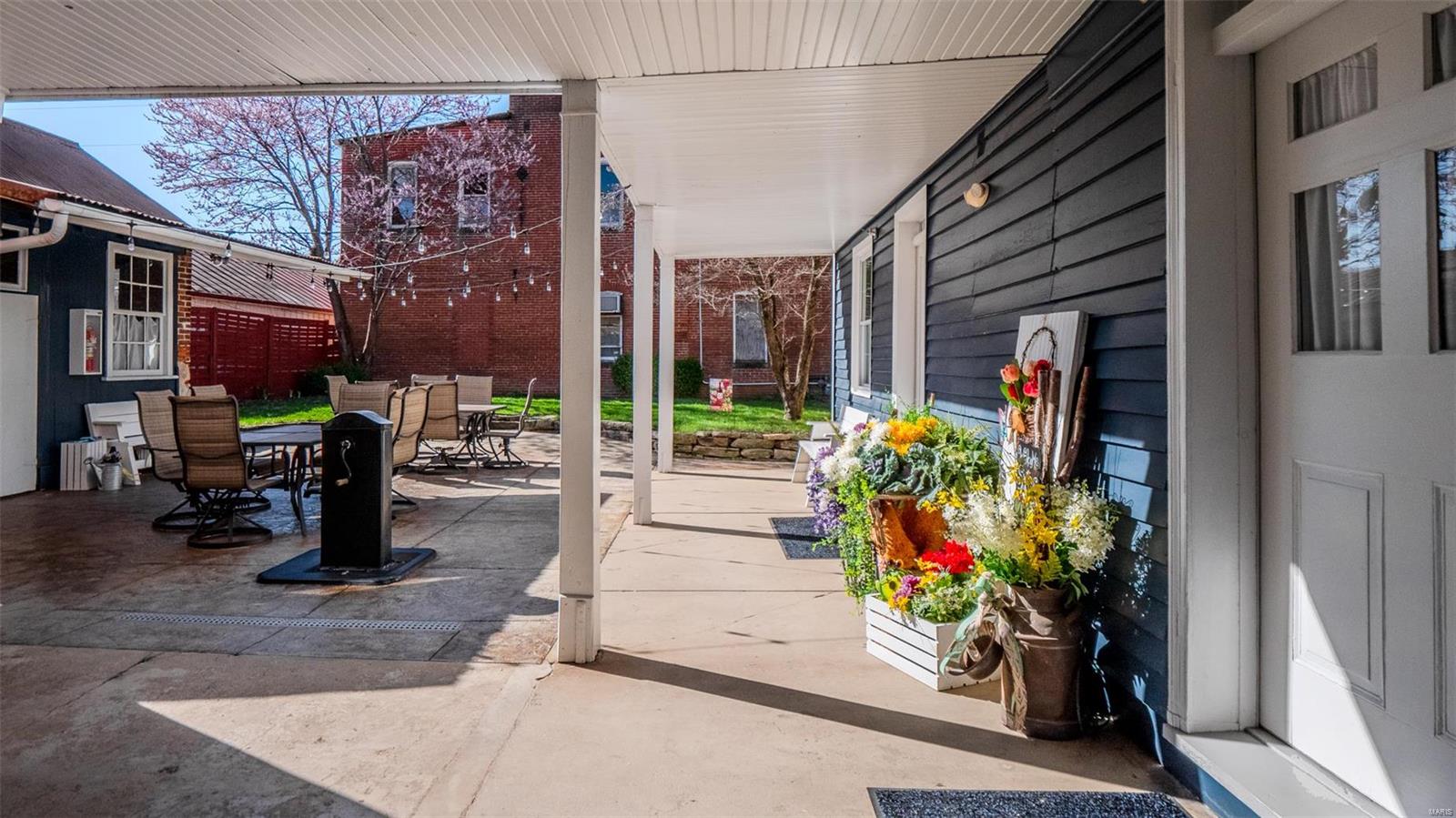 none - Commercial Sale