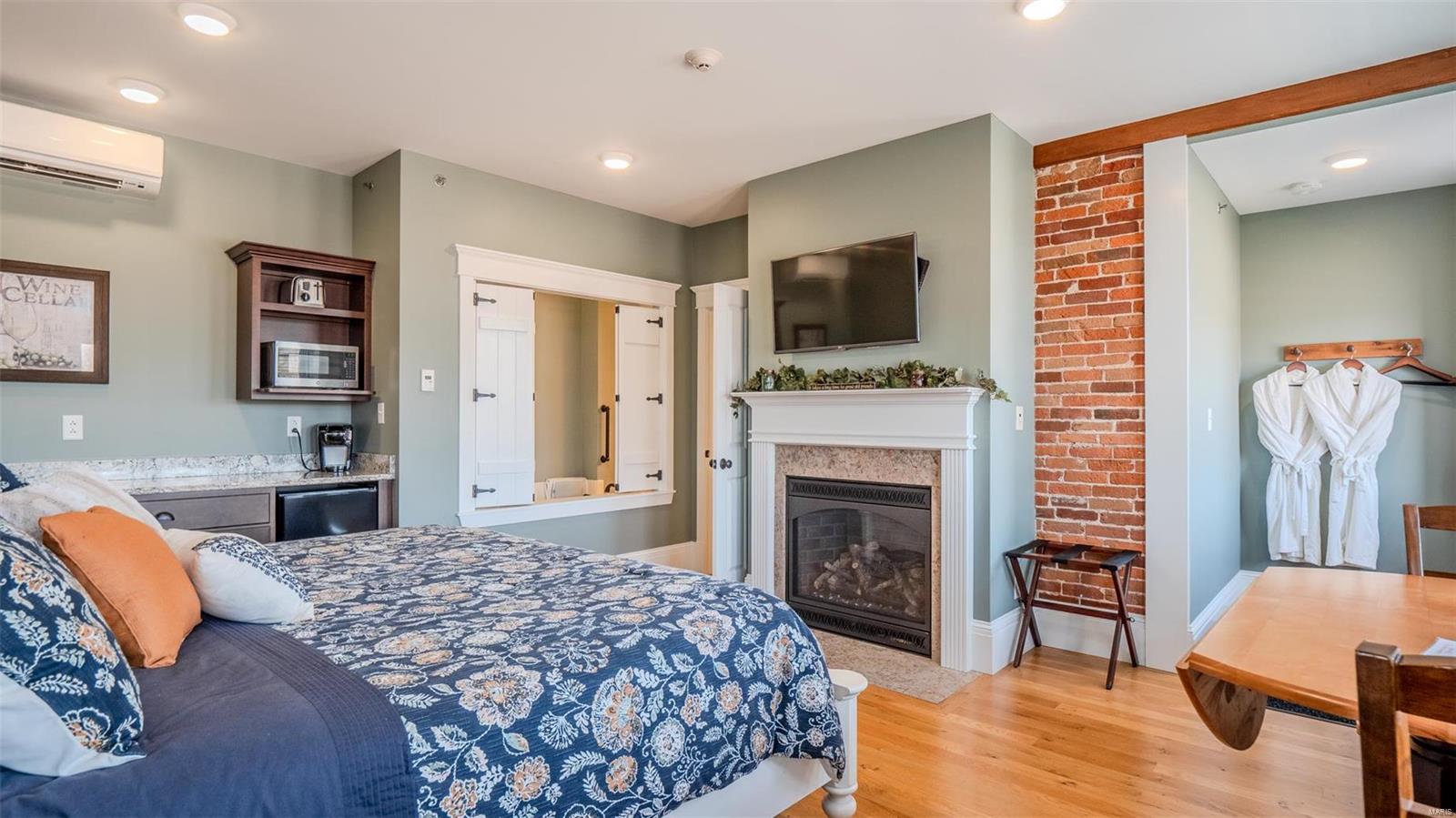 none - Commercial Sale