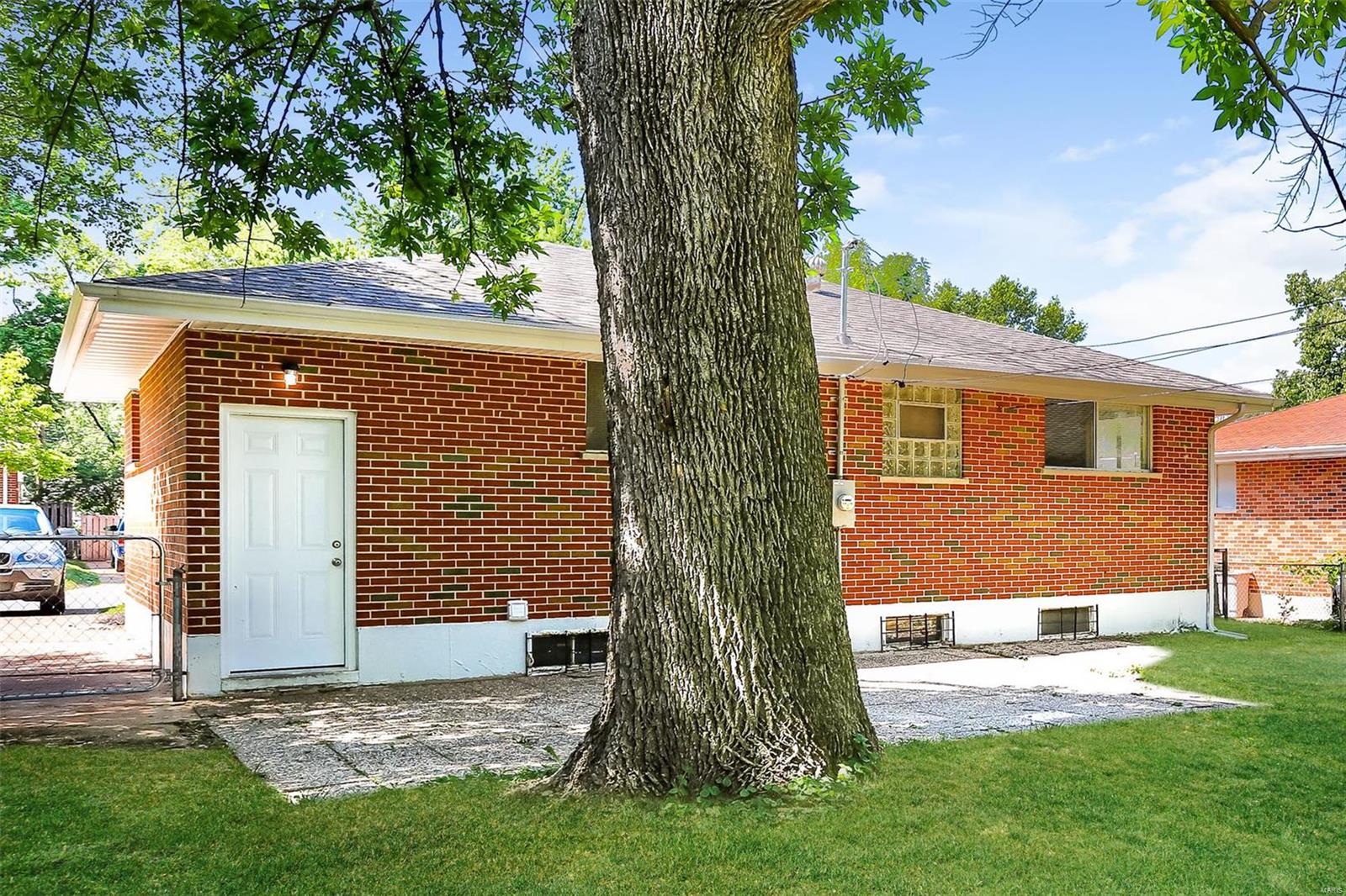 Larimore Hills - Residential Lease