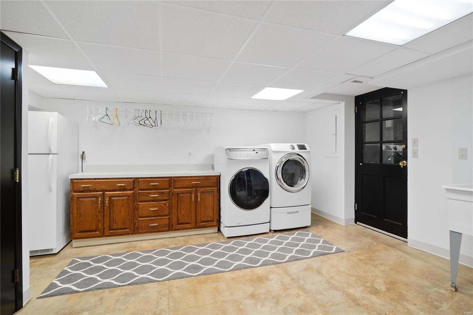 Thompson Amd - Residential