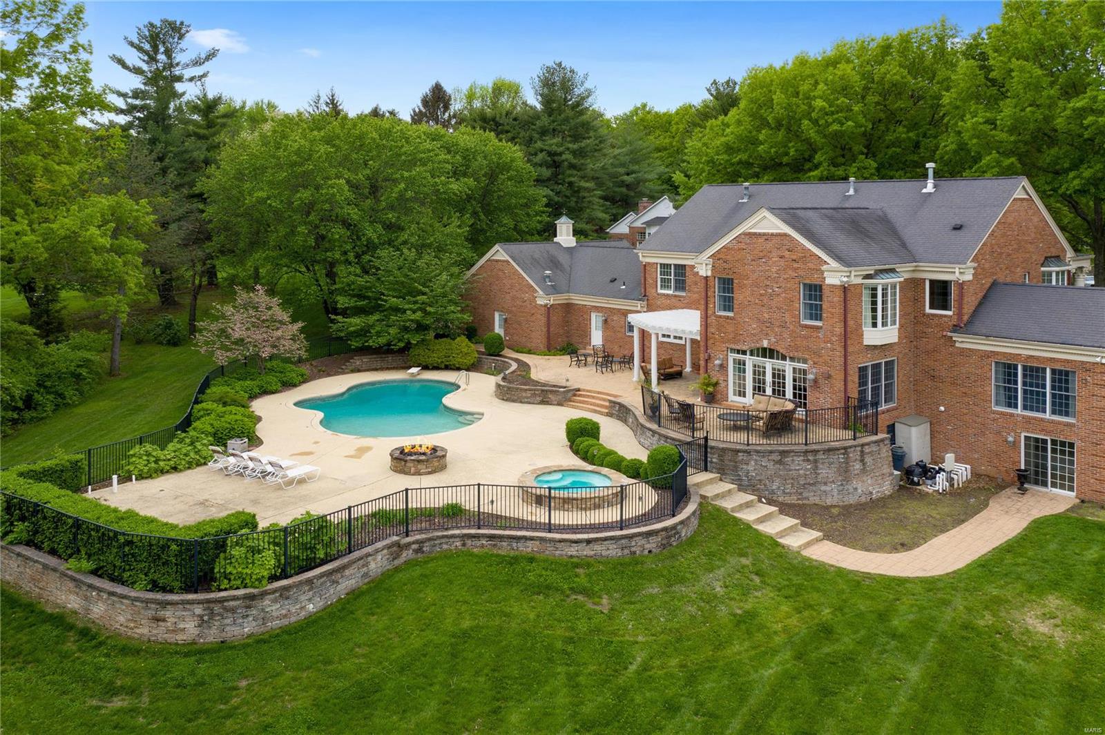 Bellerive Country Club Grounds Lts 6 - Residential