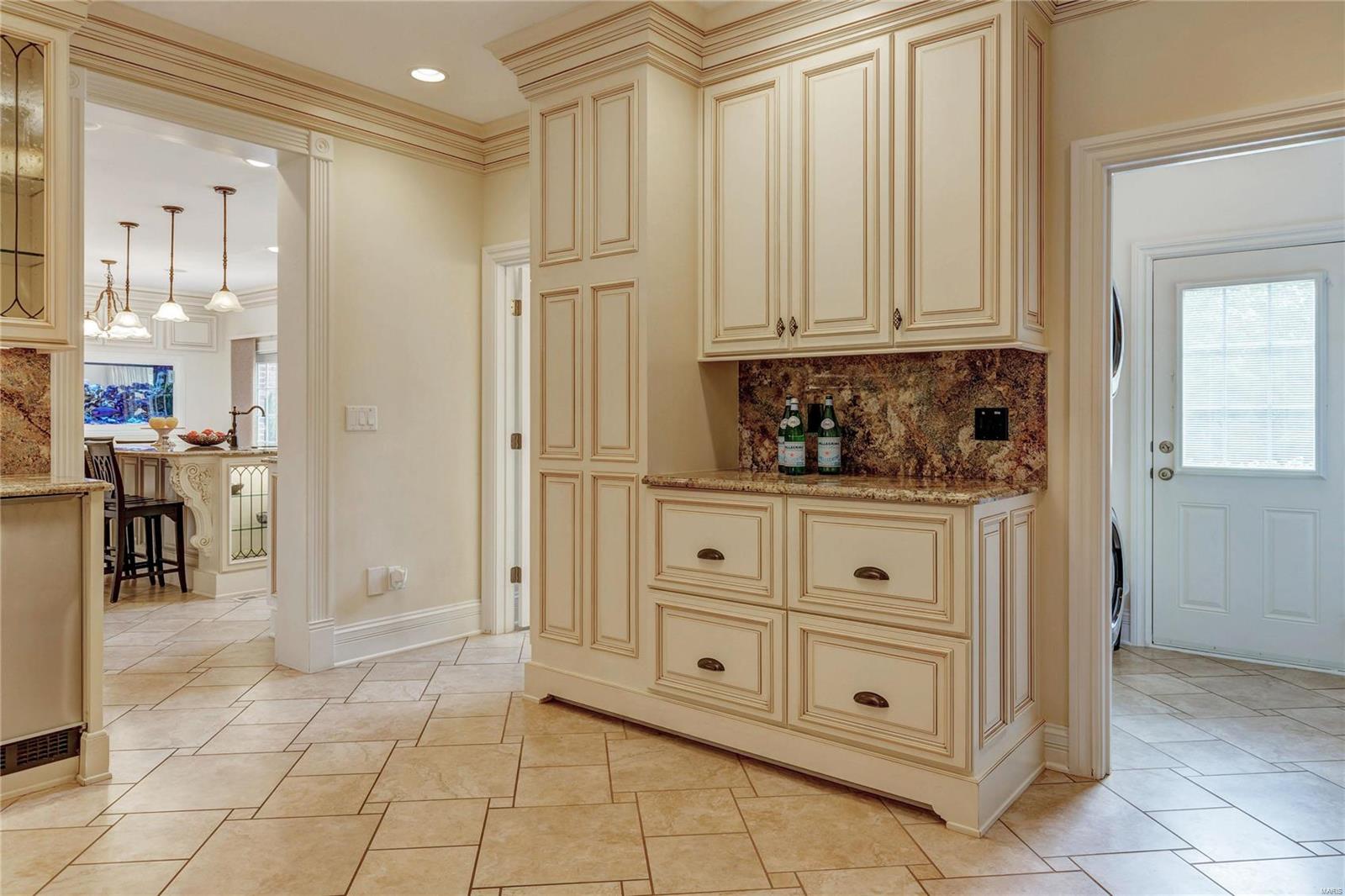 Bellerive Country Club Grounds Lts 6 - Residential