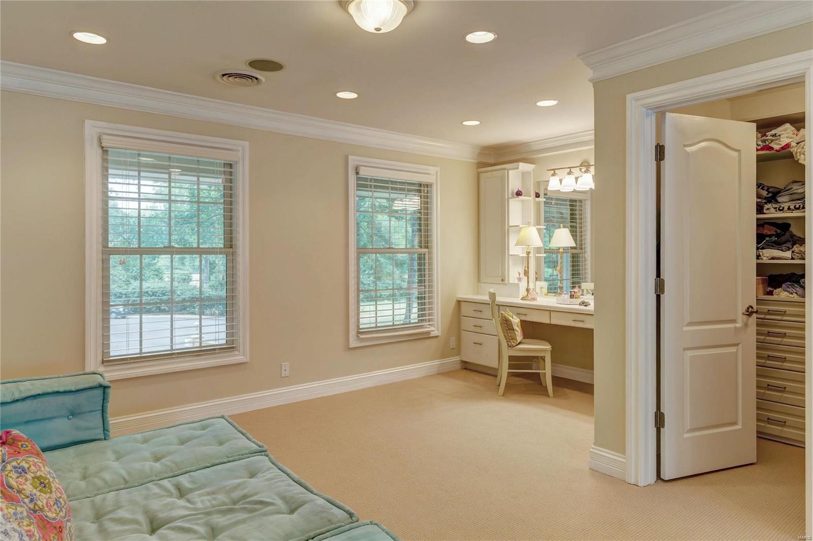 Bellerive Country Club Grounds Lts 6 - Residential