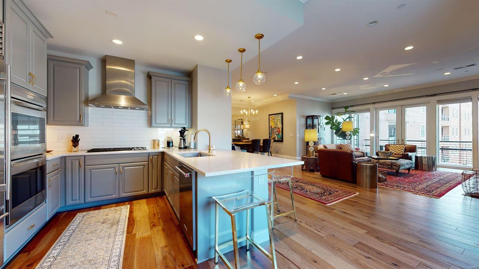 Crescent Condo - Residential