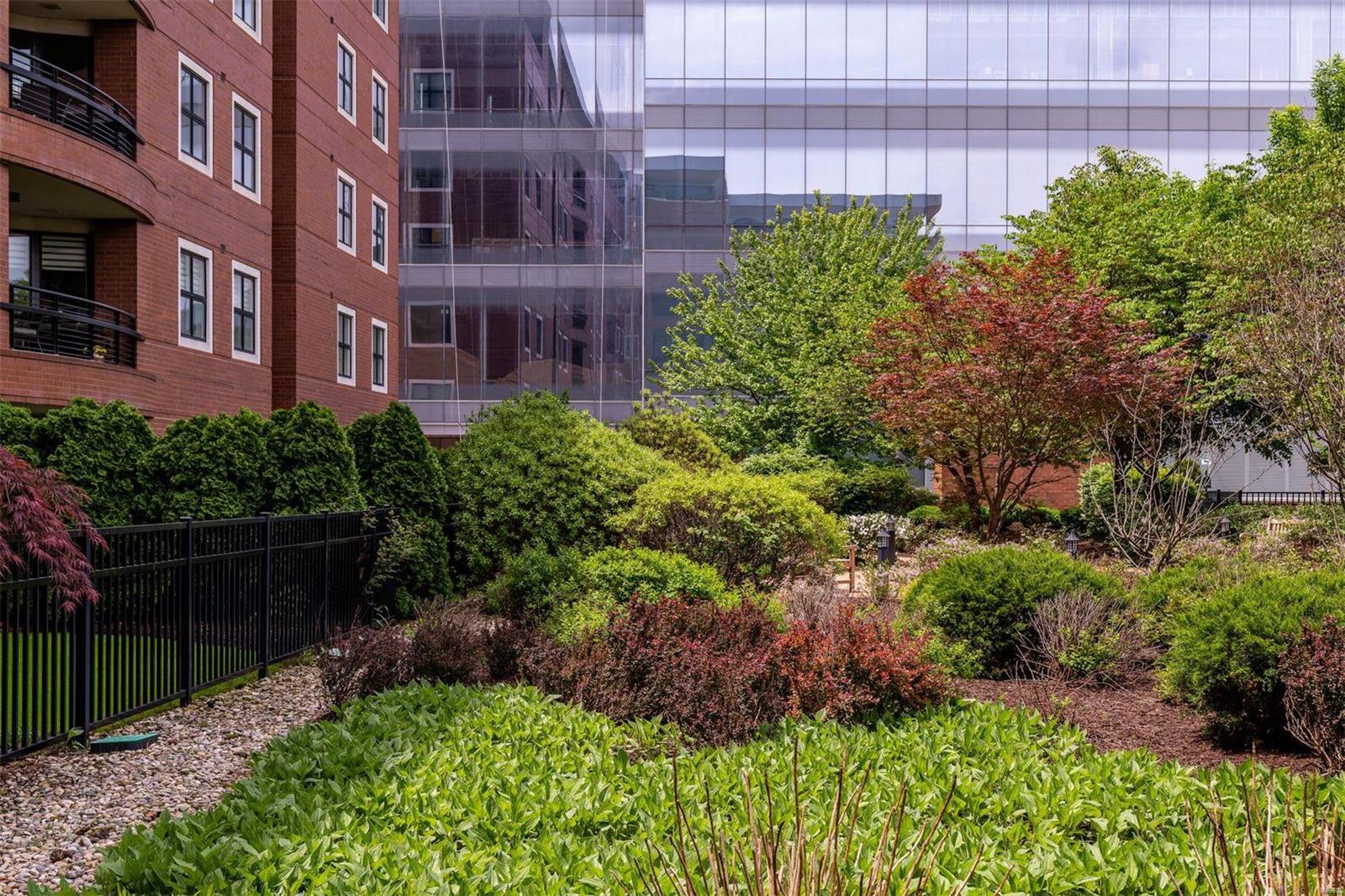 Crescent Condo - Residential