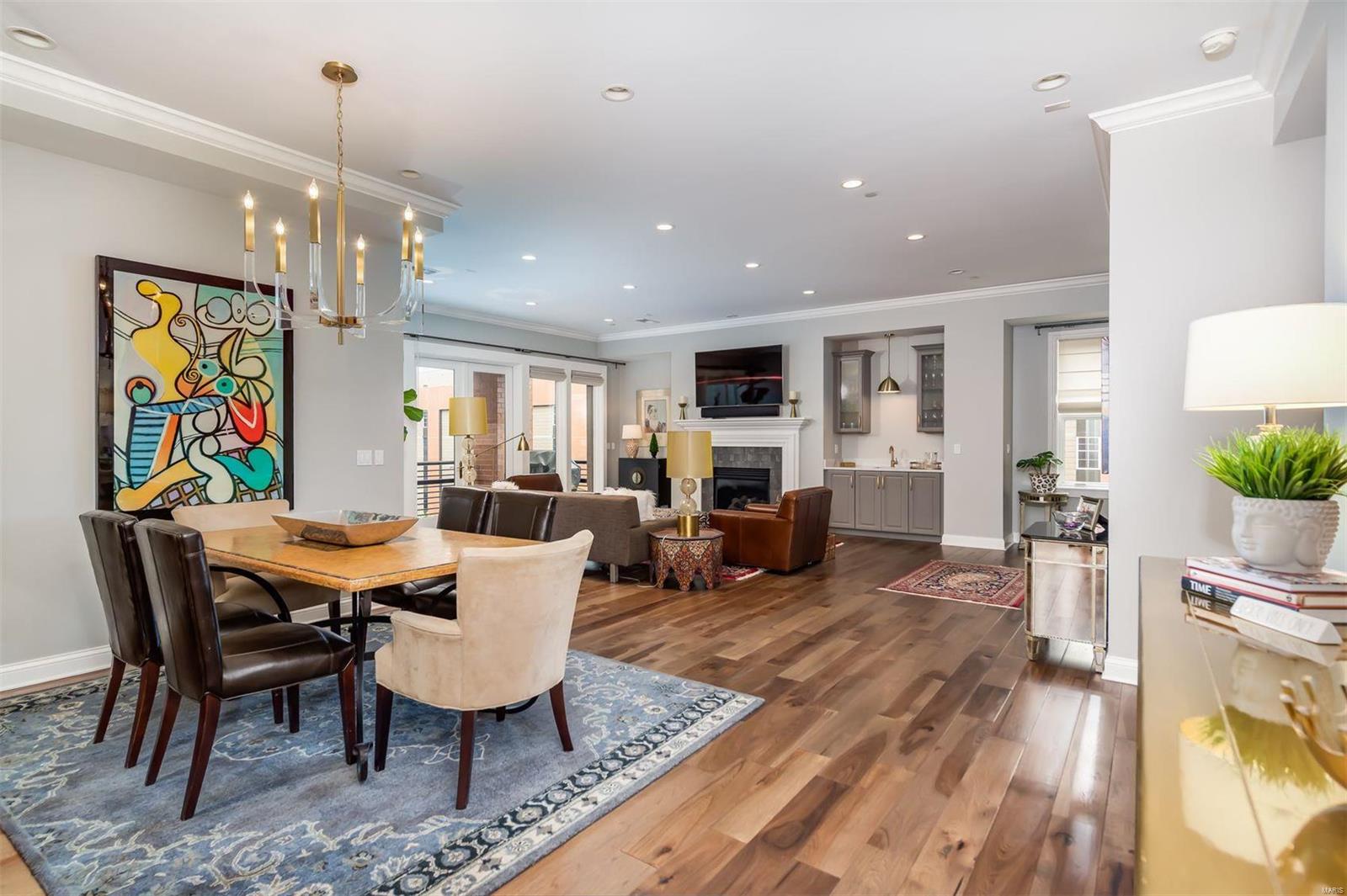 Crescent Condo - Residential