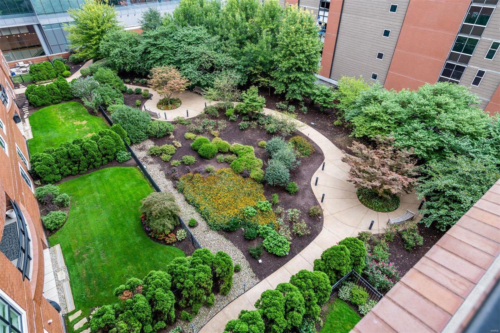 Crescent Condo - Residential