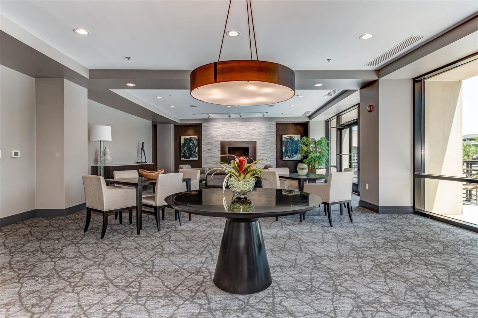 Crescent Condo - Residential