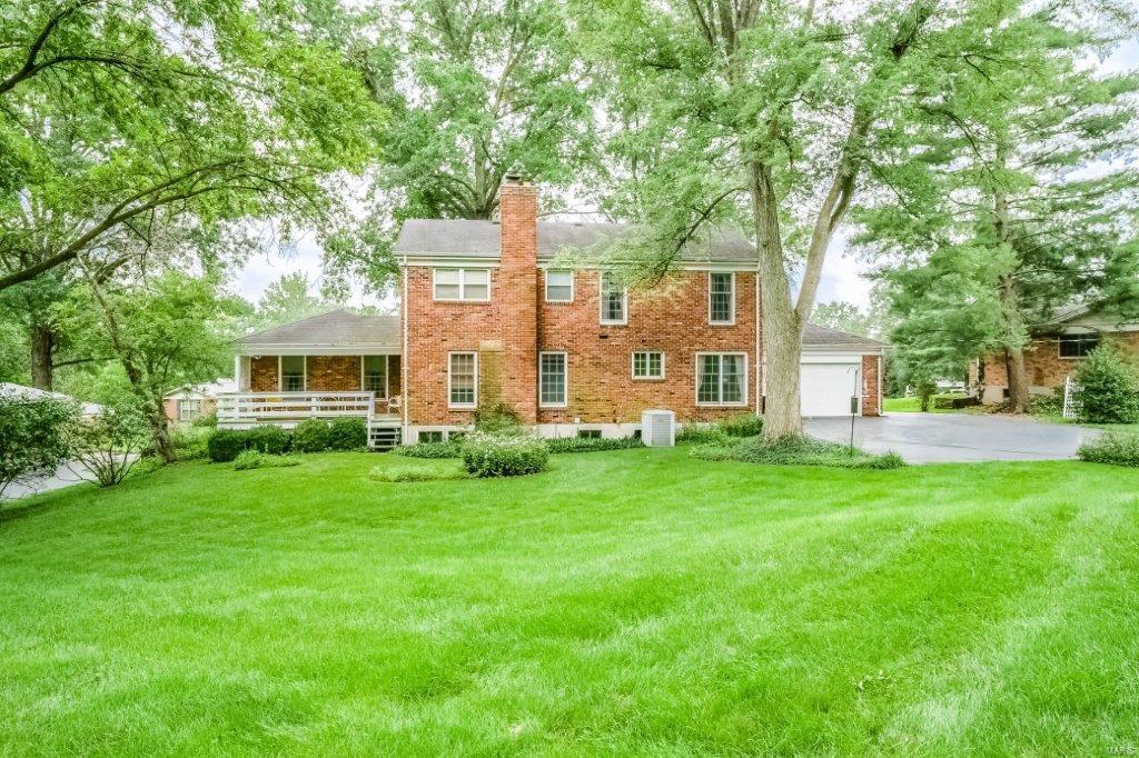 Ladue Trails Sec Of The Village Of - Residential