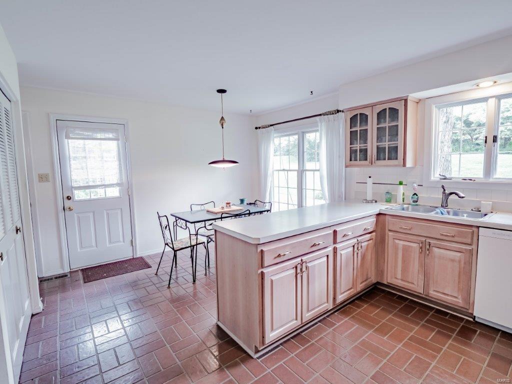 Ladue Trails Sec Of The Village Of - Residential