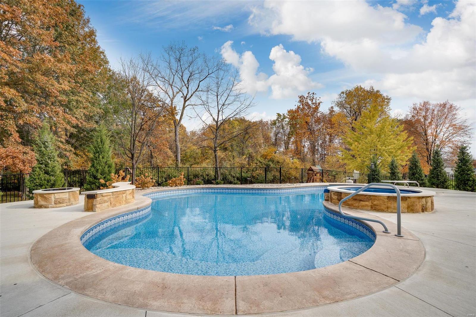Bluffs at Windcastle - Residential