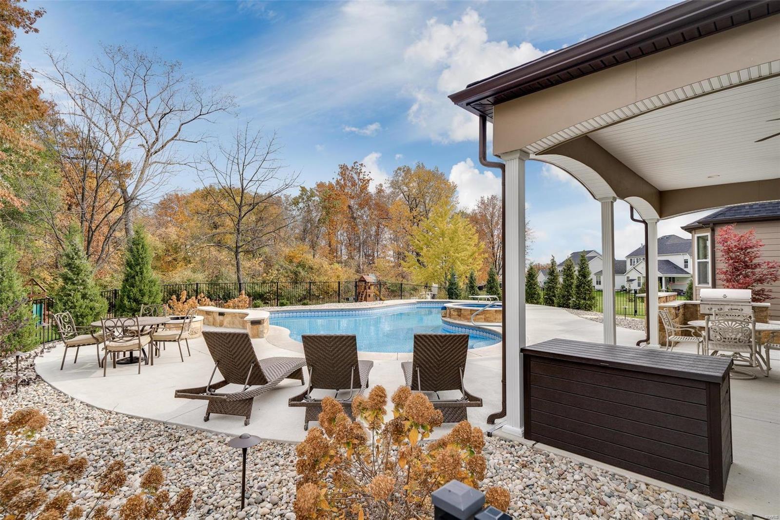 Bluffs at Windcastle - Residential