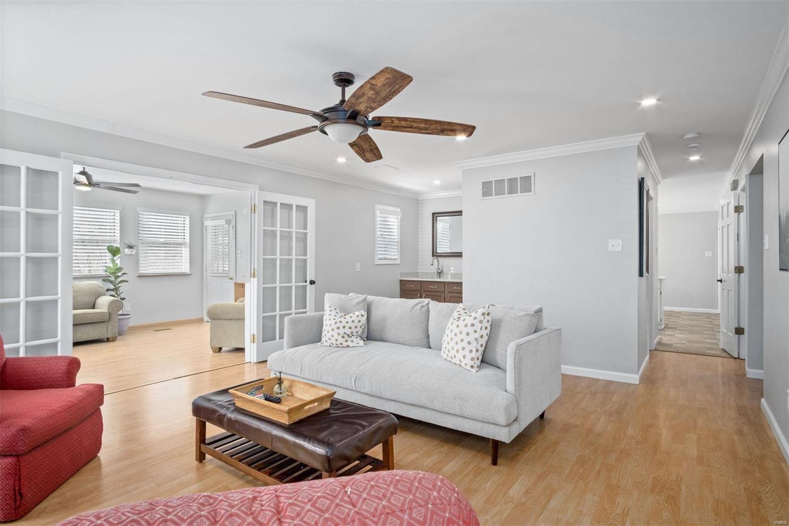 Pointe Clayton 4 - Residential