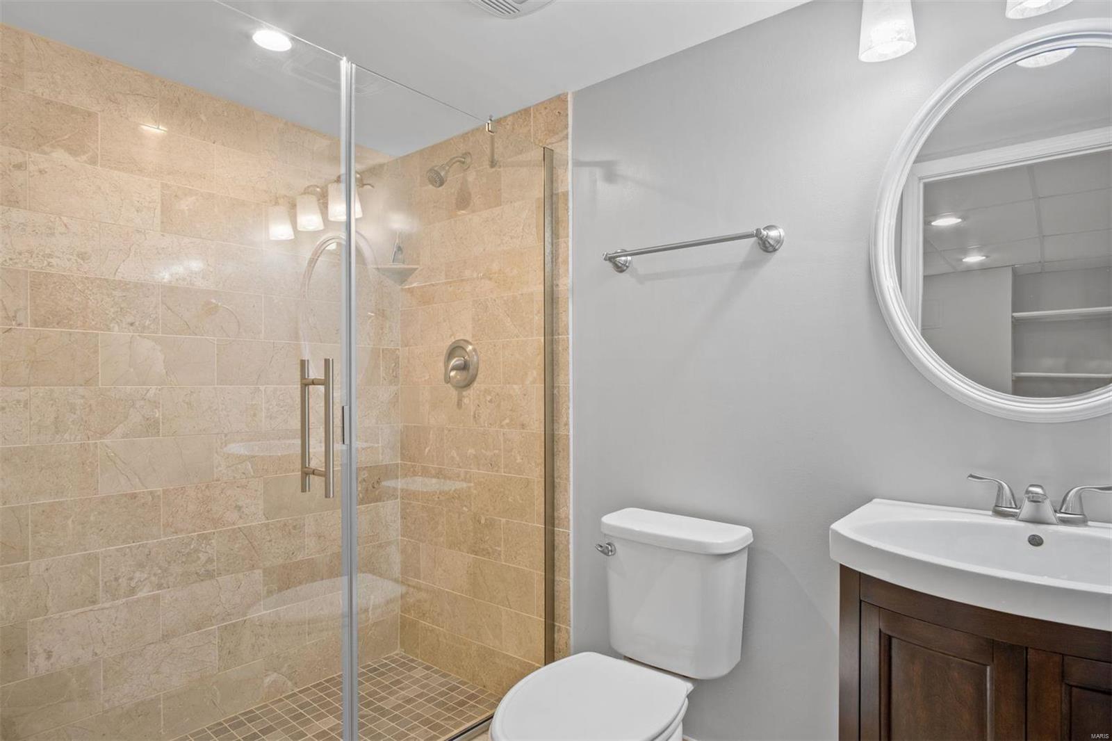 Pointe Clayton 4 - Residential