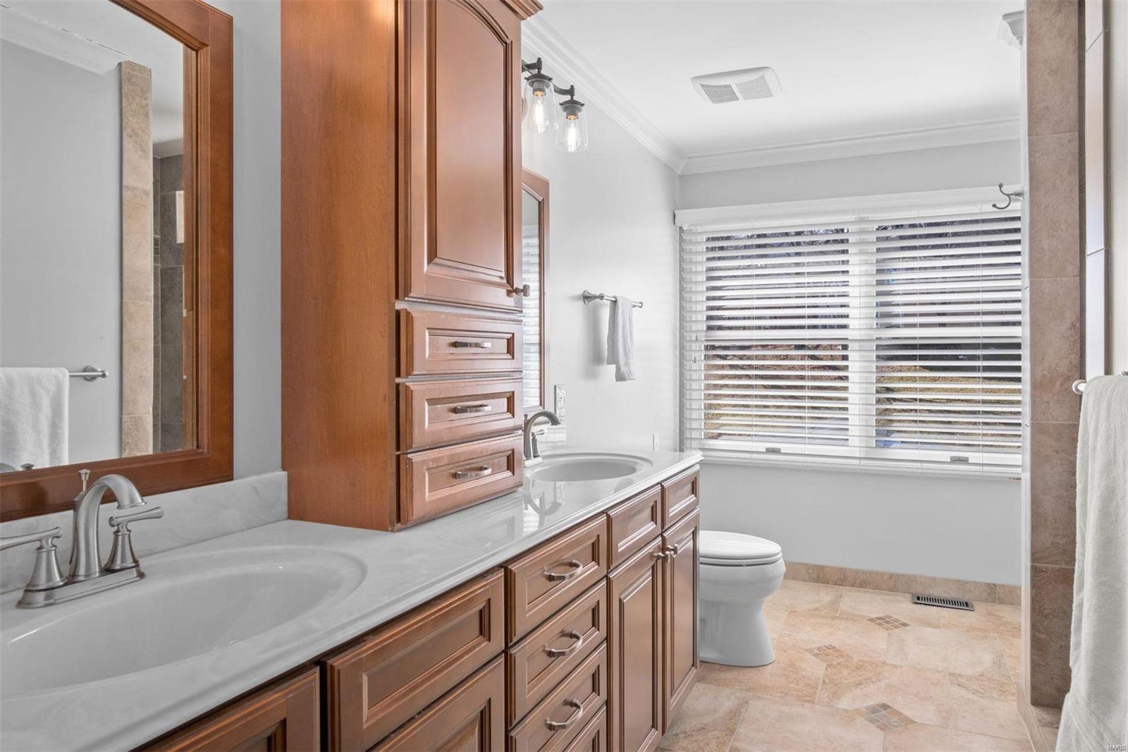 Pointe Clayton 4 - Residential