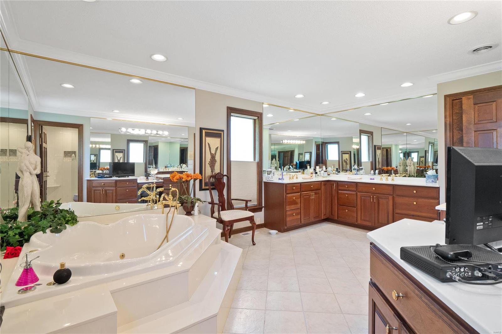 Ladue Lake Estates - Residential