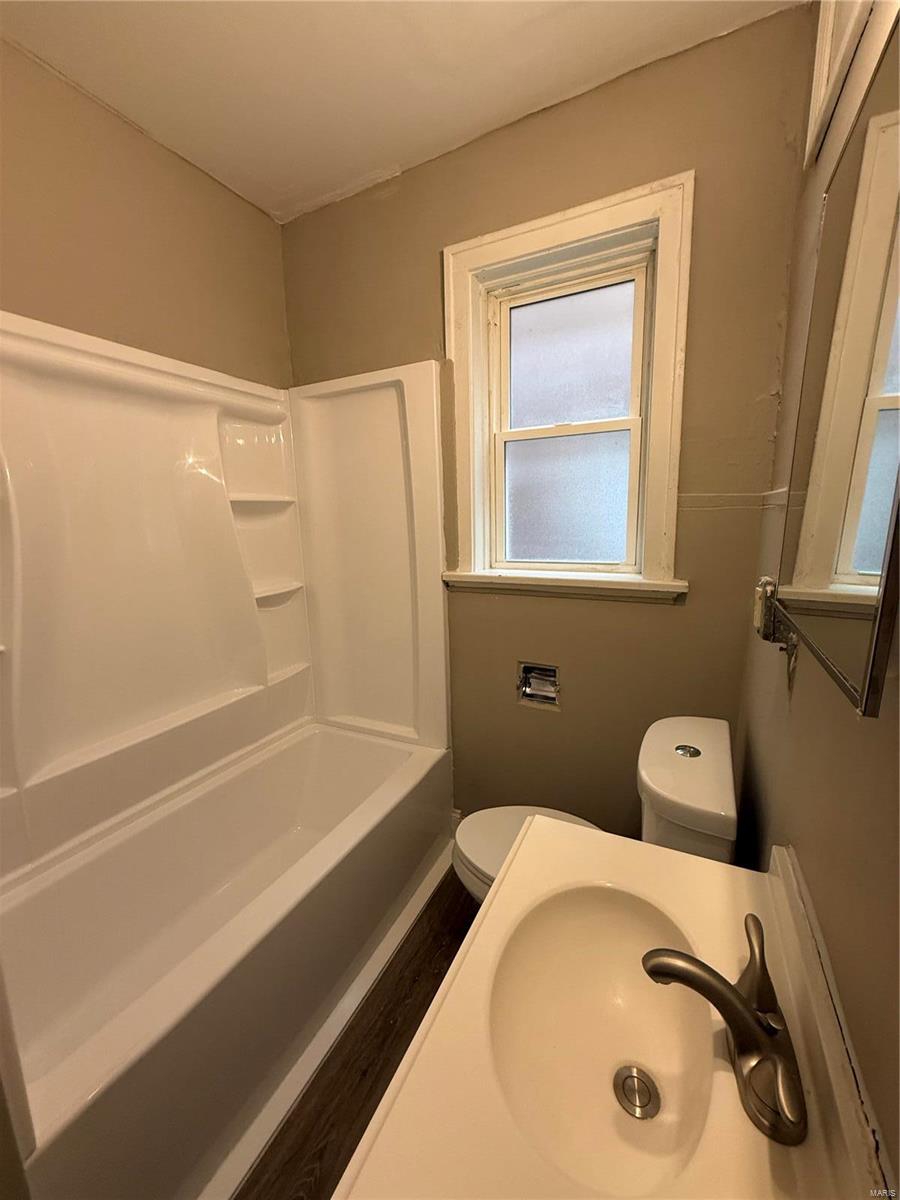 St Louis, Missouri 63116, United States, 1 Bedroom Bedrooms, ,1 BathroomBathrooms,Residential,Active,112573