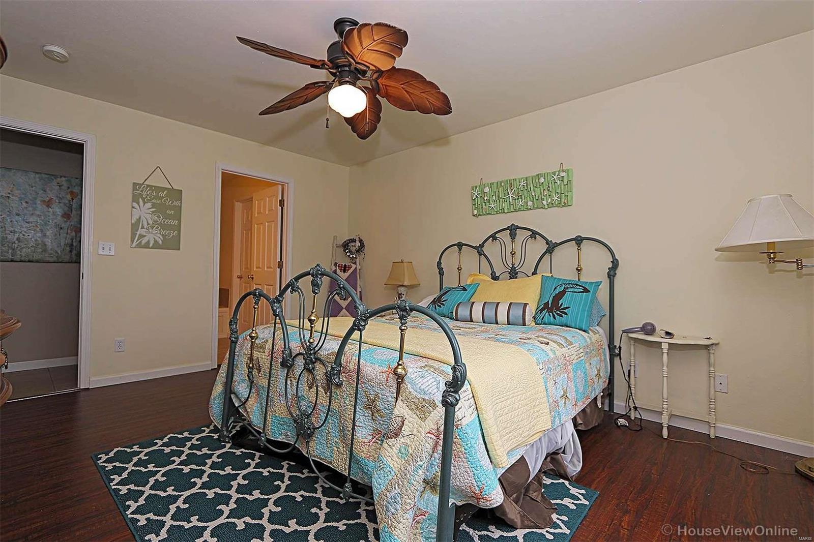 Oak Knoll Condominiums - Residential