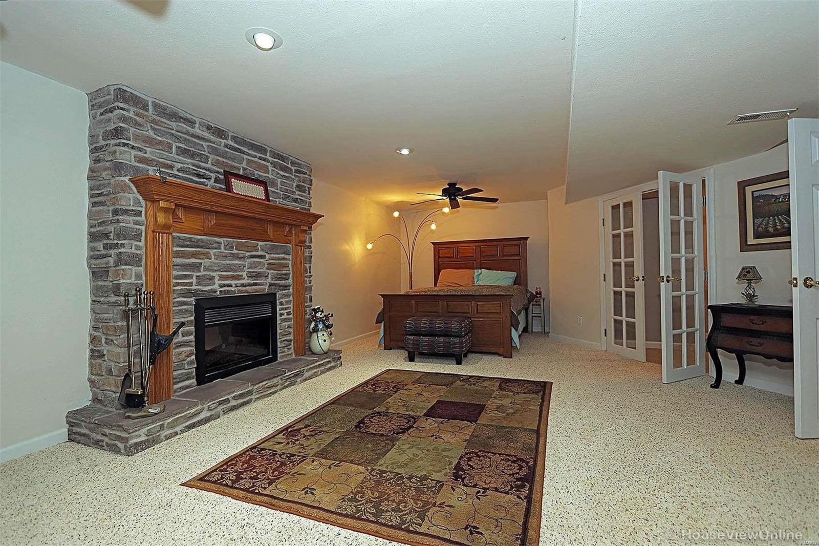 Oak Knoll Condominiums - Residential