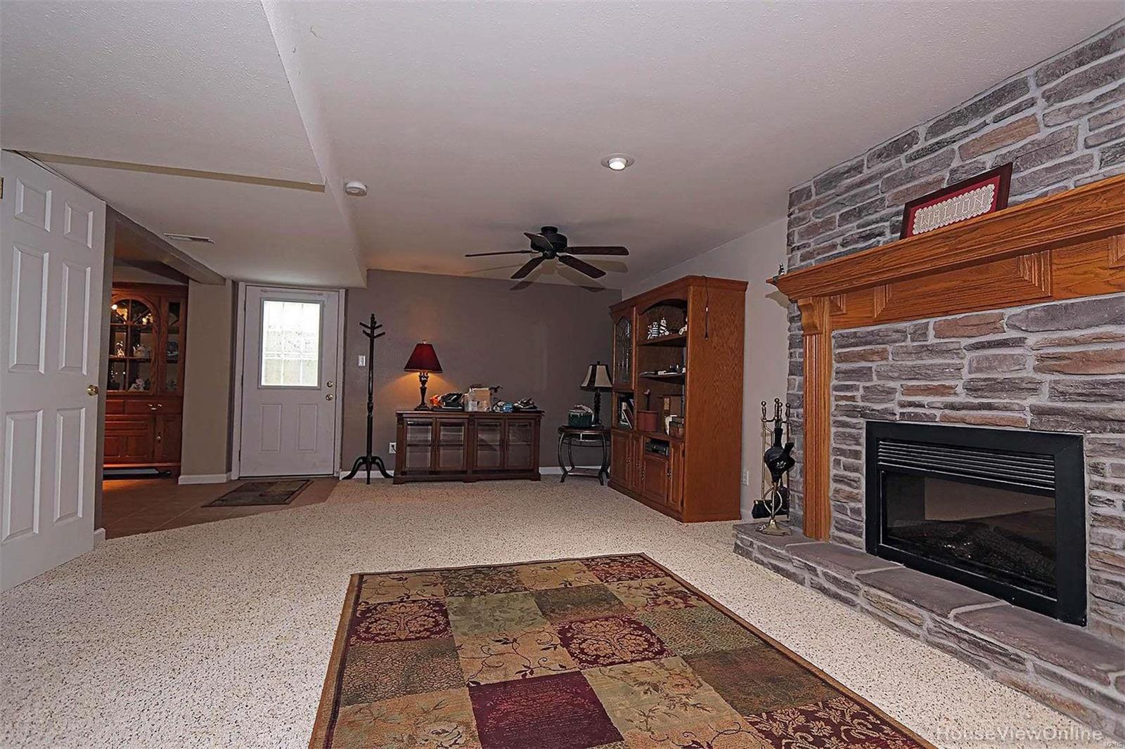 Oak Knoll Condominiums - Residential