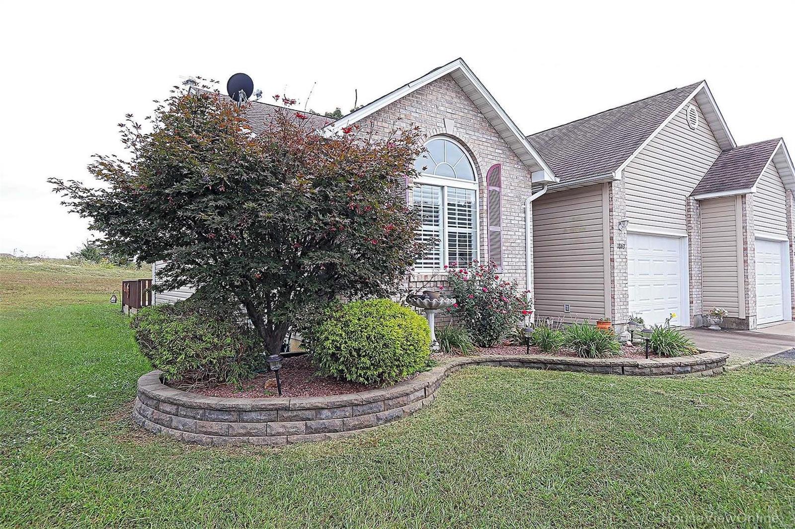 Oak Knoll Condominiums - Residential