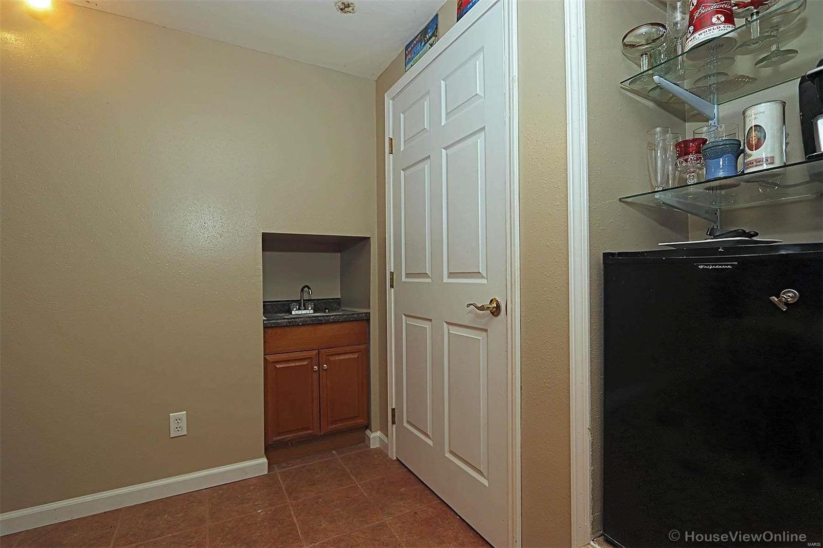 Oak Knoll Condominiums - Residential
